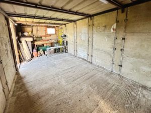 Red Barn Road - click for photo gallery